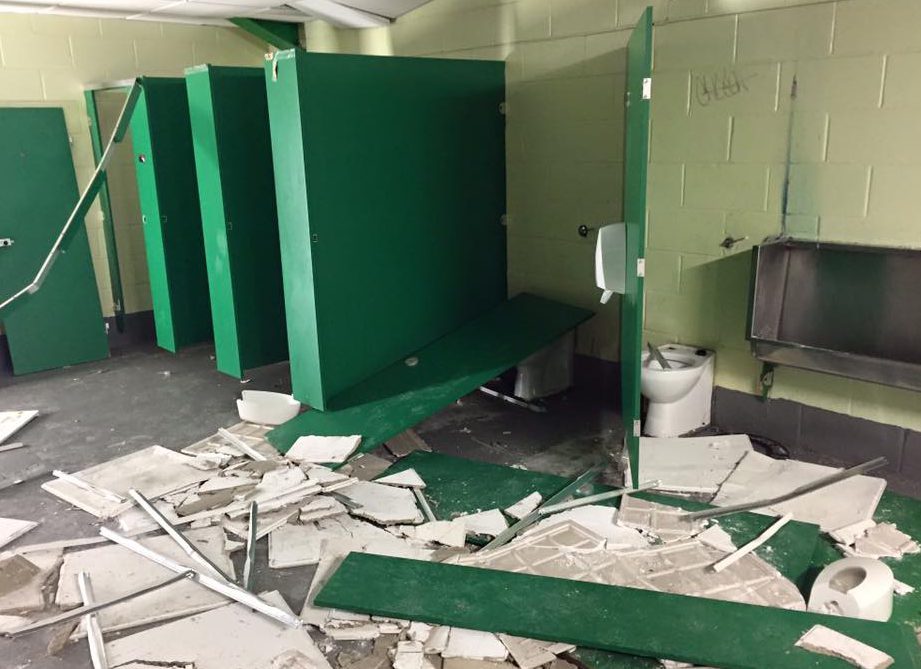 Fan Celtic dùng búp bê tình dục chế nhạo Ranges khiến đội nhà bị trả thù tàn khốc - Ảnh 4. Fan Celtic dùng búp bê tình dục chế nhạo Ranges khiến đội nhà bị trả thù tàn khốc - Ảnh 4.