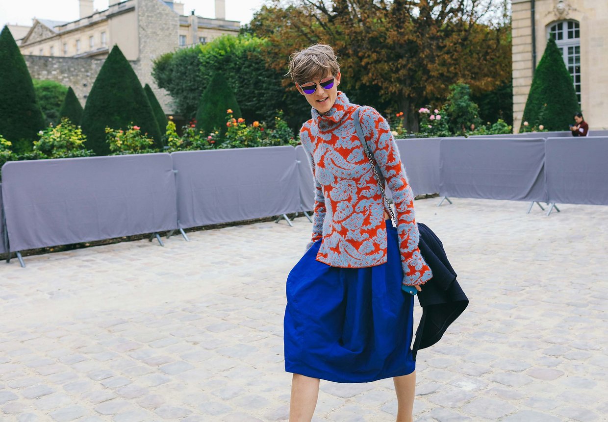 Làm lố là xưa rồi, đường phố Milan và Paris tràn ngập street style đơn giản như... đi chơi thôi - Ảnh 31. Làm lố là xưa rồi, đường phố Milan và Paris tràn ngập street style đơn giản như... đi chơi thôi - Ảnh 31.