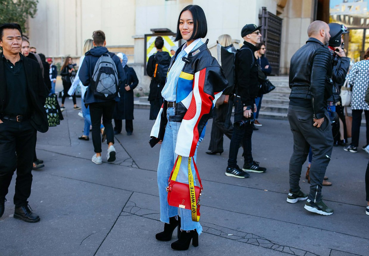 Làm lố là xưa rồi, đường phố Milan và Paris tràn ngập street style đơn giản như... đi chơi thôi - Ảnh 47. Làm lố là xưa rồi, đường phố Milan và Paris tràn ngập street style đơn giản như... đi chơi thôi - Ảnh 47.