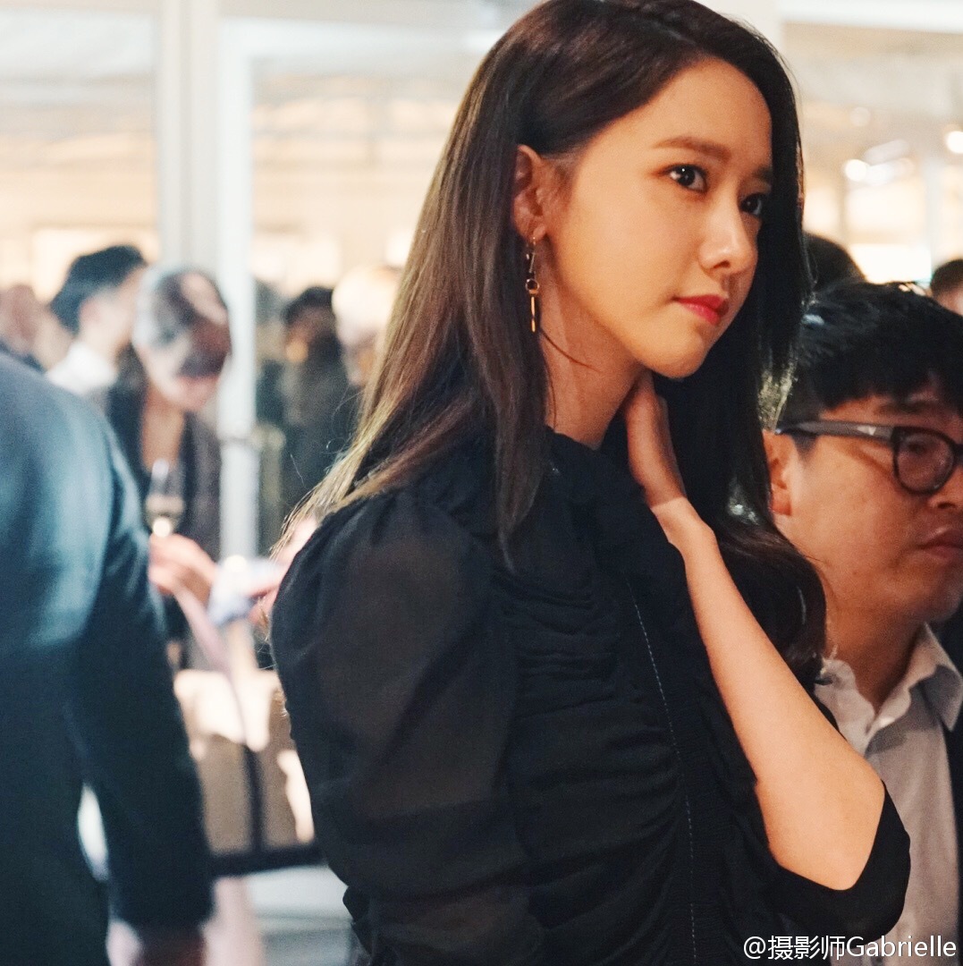 Yoona (SNSD) lép từ vòng 1 tới vòng 3 thì đã sao, vẫn làm lay động triệu người đấy thôi - Ảnh 28. Yoona (SNSD) lép từ vòng 1 tới vòng 3 thì đã sao, vẫn làm lay động triệu người đấy thôi - Ảnh 28.