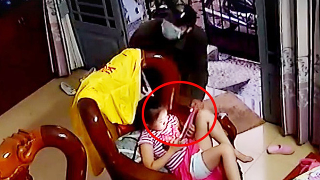 1 vụ cướp giật đúng 5 giây giữa Sài Gòn khiến người ta rùng mình - Ảnh 2. 1 vụ cướp giật đúng 5 giây giữa Sài Gòn khiến người ta rùng mình - Ảnh 2.