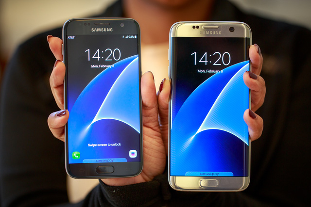 Samsung mở dịch vụ đổi iPhone lấy S7 với giá giật mình, giảm hẳn 2.8 triệu nếu đổi bằng iPhone 6s Plus 128GB - Ảnh 1. Samsung mở dịch vụ đổi iPhone lấy S7 với giá giật mình, giảm hẳn 2.8 triệu nếu đổi bằng iPhone 6s Plus 128GB - Ảnh 1.