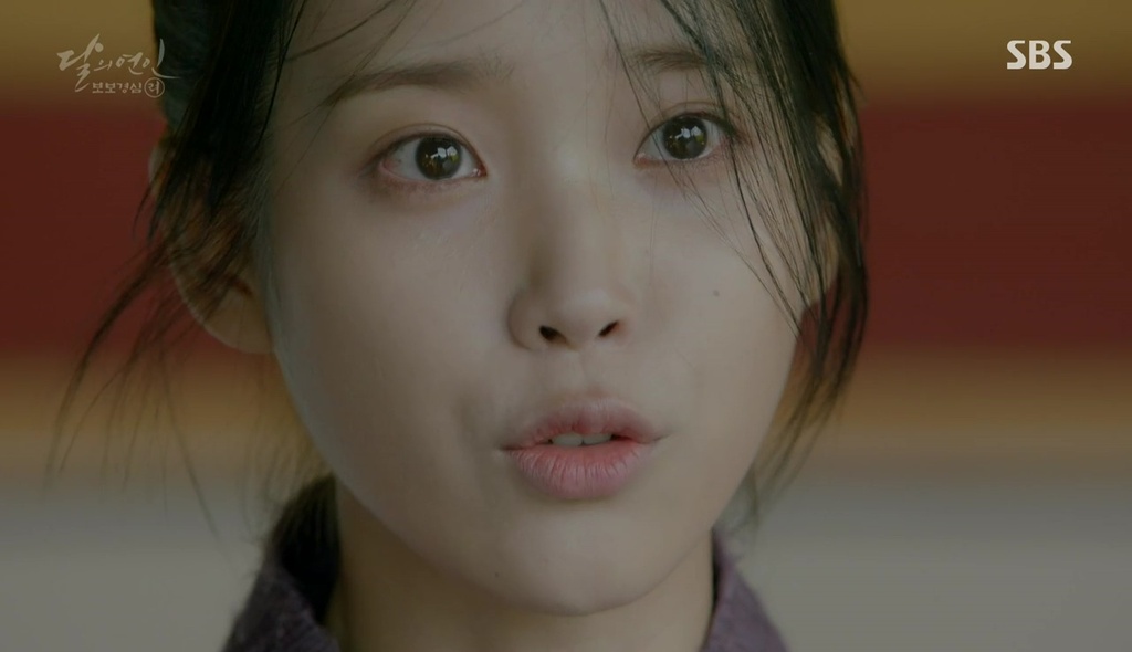 “Moon Lovers”: Diễn xuất của IU ngày càng thuyết phục được khán giả? - Ảnh 1. “Moon Lovers”: Diễn xuất của IU ngày càng thuyết phục được khán giả? - Ảnh 1.