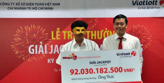 92 tỷ trả thưởng lấy đâu ra: Xổ số có bị lỗ? - Ảnh 1. 92 tỷ trả thưởng lấy đâu ra: Xổ số có bị lỗ? - Ảnh 1.