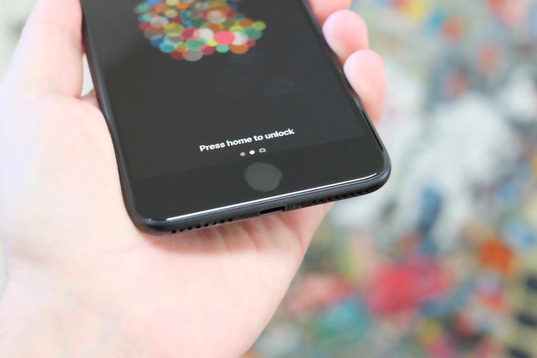 Samsung Galaxy S8 sẽ đẹp và chất ăn đứt iPhone 8 - Ảnh 1. Samsung Galaxy S8 sẽ đẹp và chất ăn đứt iPhone 8 - Ảnh 1.