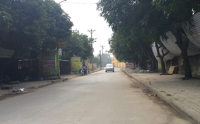 Nhóm người rút súng bắn xuyên đùi cô gái trong quán ăn lúc rạng sáng - Ảnh 1. Nhóm người rút súng bắn xuyên đùi cô gái trong quán ăn lúc rạng sáng - Ảnh 1.