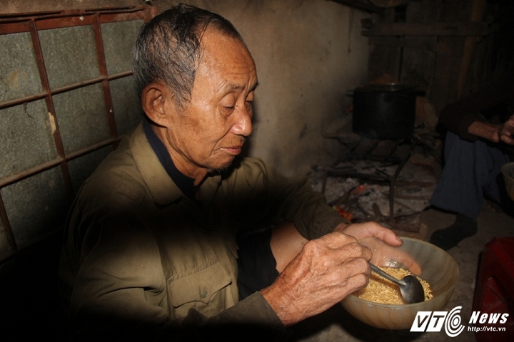 Đợt lũ trước đã cuốn trôi 50 con gà, lần này thì chẳng còn gì mà trôi nữa - Ảnh 9. Đợt lũ trước đã cuốn trôi 50 con gà, lần này thì chẳng còn gì mà trôi nữa - Ảnh 9.