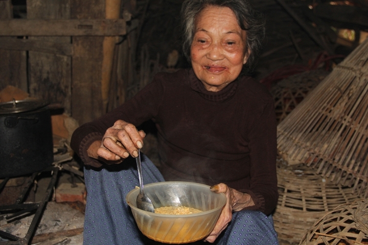 Đợt lũ trước đã cuốn trôi 50 con gà, lần này thì chẳng còn gì mà trôi nữa - Ảnh 10. Đợt lũ trước đã cuốn trôi 50 con gà, lần này thì chẳng còn gì mà trôi nữa - Ảnh 10.