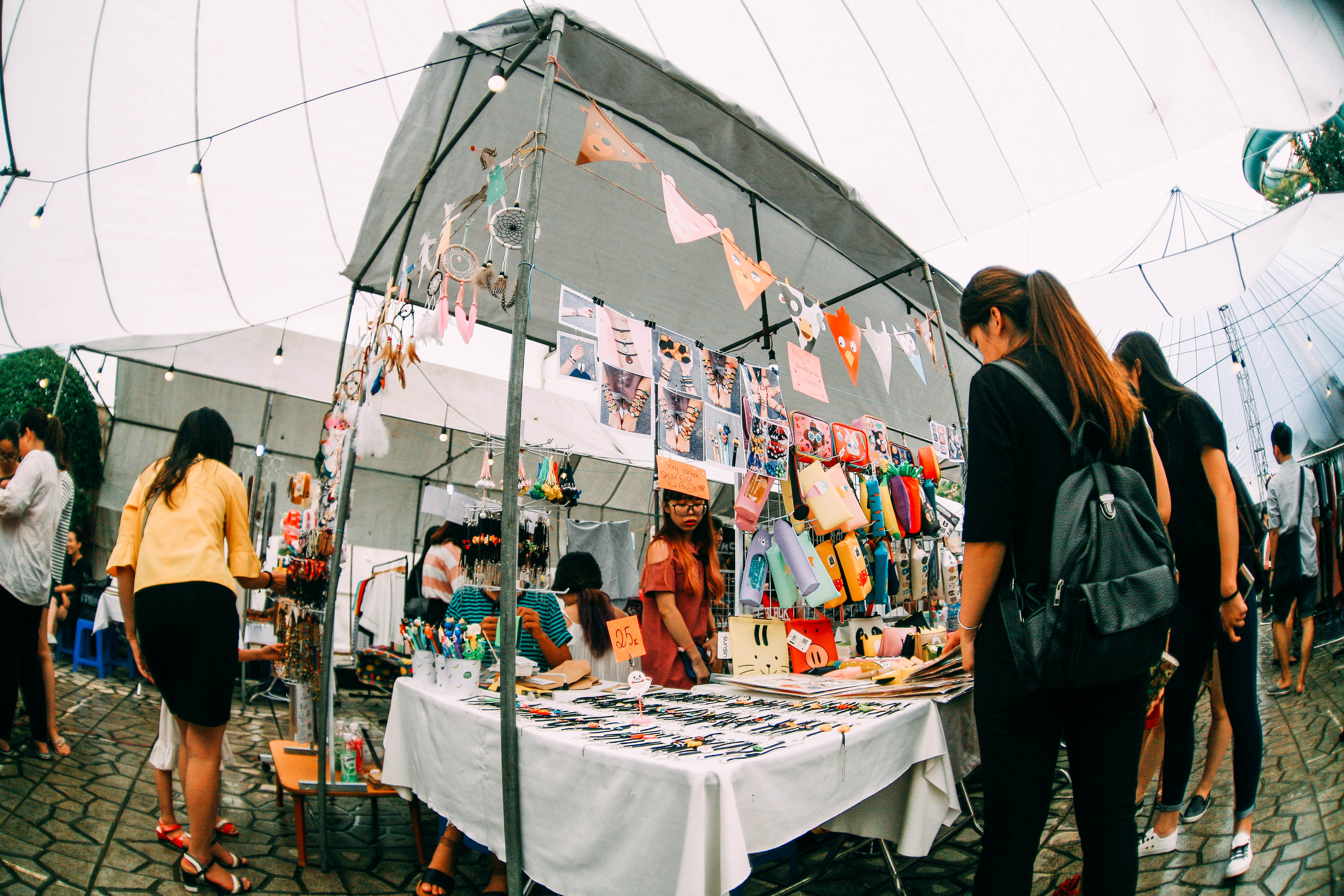 Hai ngày cuối tuần, giới trẻ nườm nượp kéo đến September Fling - Ảnh 12. Hai ngày cuối tuần, giới trẻ nườm nượp kéo đến September Fling - Ảnh 12.