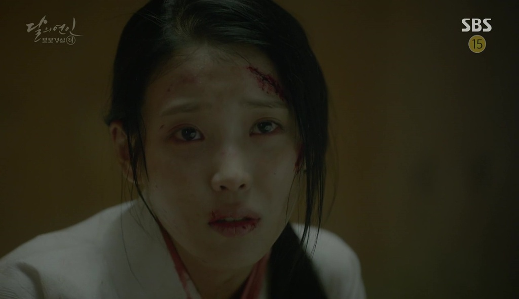 “Moon Lovers”: Diễn xuất của IU ngày càng thuyết phục được khán giả? - Ảnh 16. “Moon Lovers”: Diễn xuất của IU ngày càng thuyết phục được khán giả? - Ảnh 16.