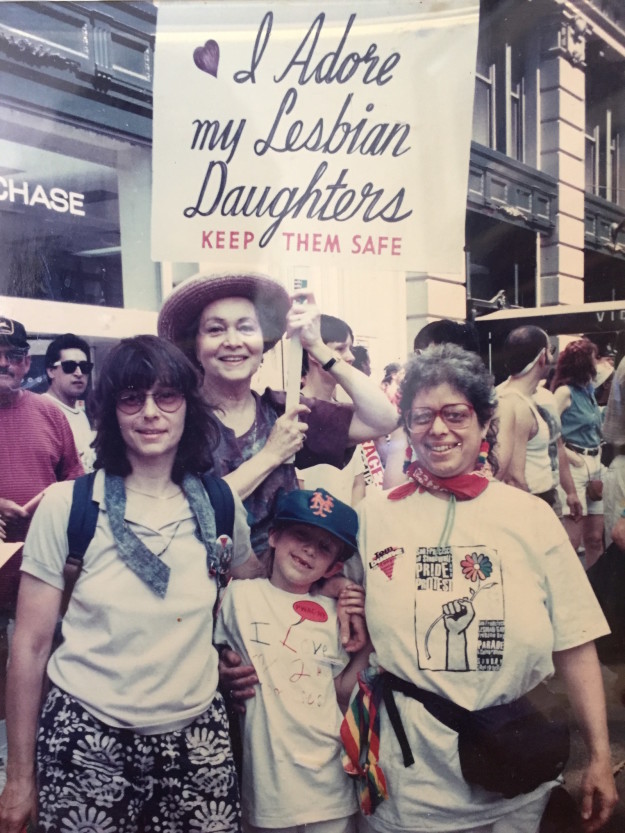 Vì cô con gái đồng tính, có một bà mẹ đã miệt mài hơn 30 năm biểu tình cùng những người LGBT - Ảnh 2.
