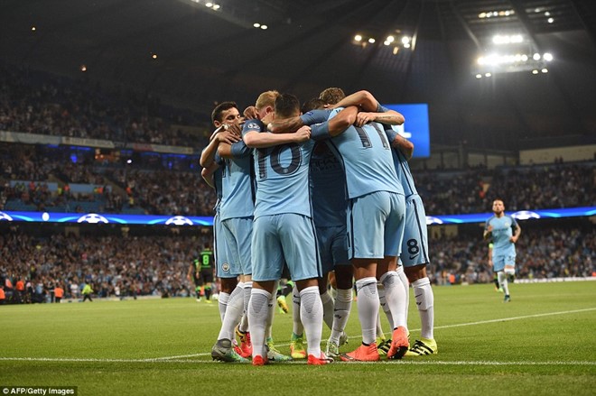 Aguero ghi 3 bàn, Man City của Guardiola ra quân hoàn hảo - Ảnh 3. Aguero ghi 3 bàn, Man City của Guardiola ra quân hoàn hảo - Ảnh 3.