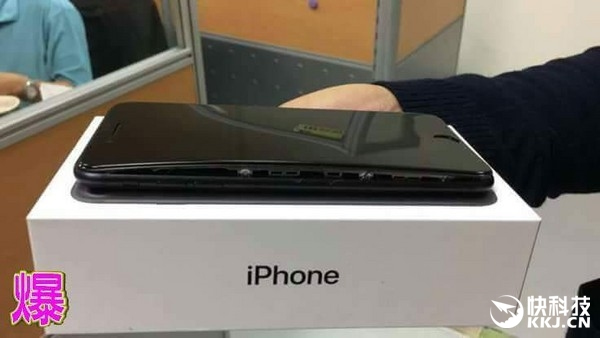 Bị Samsung ám, Apple có chiếc iPhone thứ hai phát nổ - Ảnh 2.
