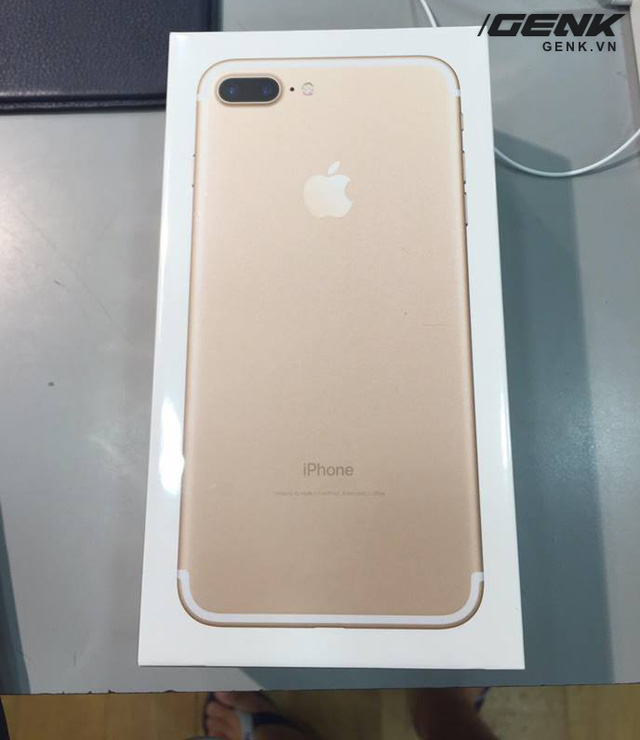 Ký sự: Tôi đi xếp hàng mua iPhone 7, chống đói bằng 2 chiếc bánh nướng và nhiều điều thú vị khác nữa - Ảnh 22.