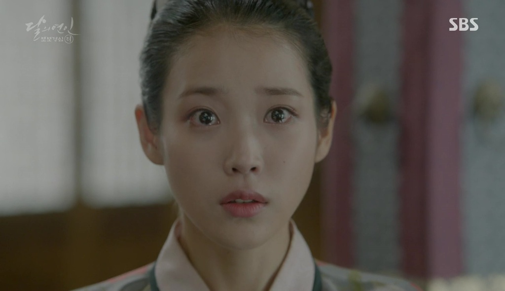 “Moon Lovers”: Diễn xuất của IU ngày càng thuyết phục được khán giả? - Ảnh 30. “Moon Lovers”: Diễn xuất của IU ngày càng thuyết phục được khán giả? - Ảnh 30.