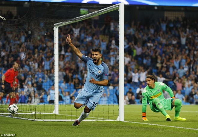 Aguero ghi 3 bàn, Man City của Guardiola ra quân hoàn hảo - Ảnh 4. Aguero ghi 3 bàn, Man City của Guardiola ra quân hoàn hảo - Ảnh 4.