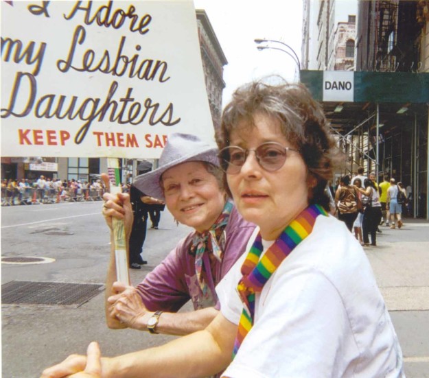 Vì cô con gái đồng tính, có một bà mẹ đã miệt mài hơn 30 năm biểu tình cùng những người LGBT - Ảnh 4.