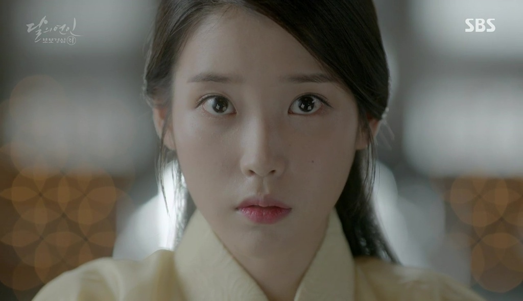 “Moon Lovers”: Diễn xuất của IU ngày càng thuyết phục được khán giả? - Ảnh 7. “Moon Lovers”: Diễn xuất của IU ngày càng thuyết phục được khán giả? - Ảnh 7.