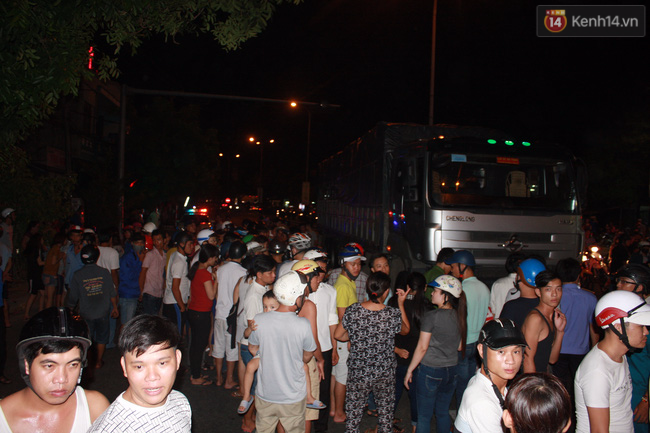 Đà Nẵng: Bị cuốn vào gầm xe tải, cô gái 16 tuổi chết thảm - Ảnh 1.