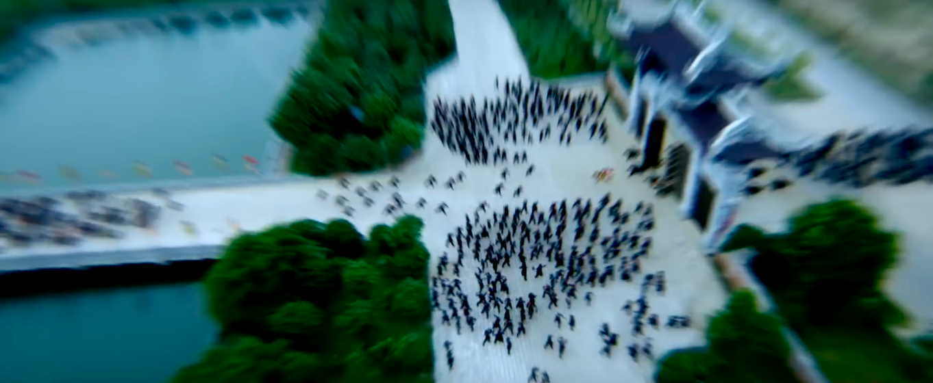 Hết khoe người đẹp, cảnh đẹp, Tấm Cám nhá hàng quái vật gớm ghiếc và chiến trận tang thương - Ảnh 9. Hết khoe người đẹp, cảnh đẹp, Tấm Cám nhá hàng quái vật gớm ghiếc và chiến trận tang thương - Ảnh 9.