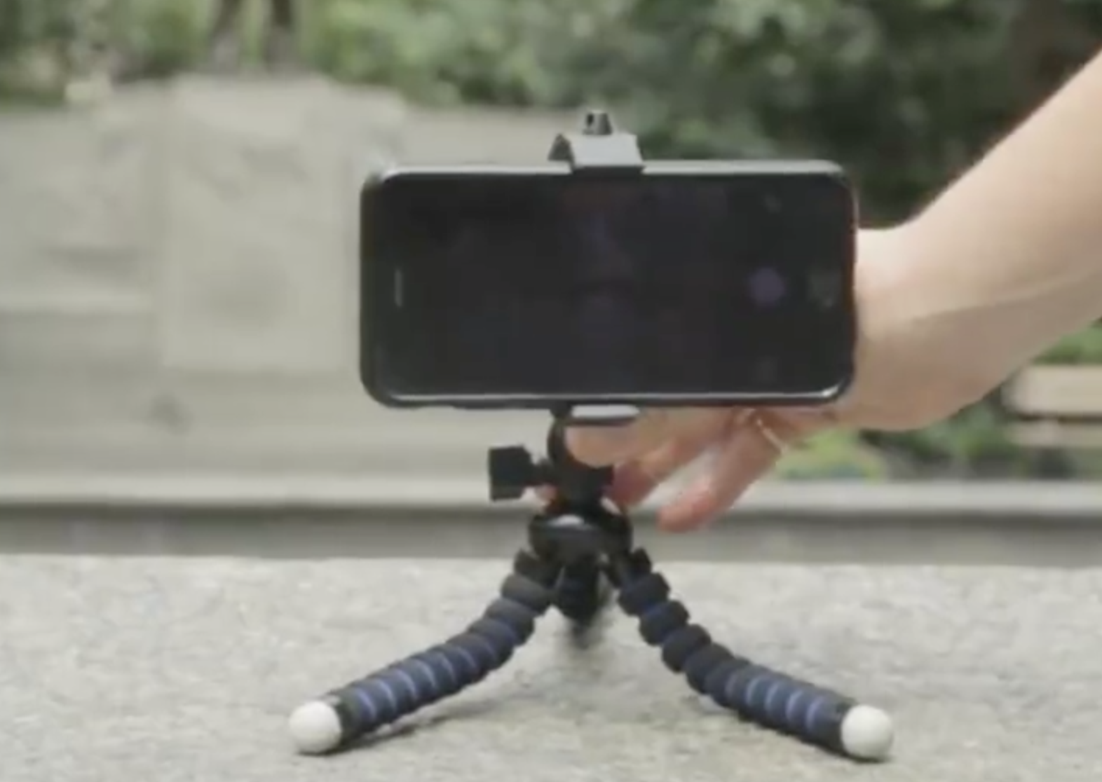 Xóa hết các ông thừa, bà thãi trong ảnh không thể đơn giản hơn - Ảnh 2. Xóa hết các ông thừa, bà thãi trong ảnh không thể đơn giản hơn - Ảnh 2.