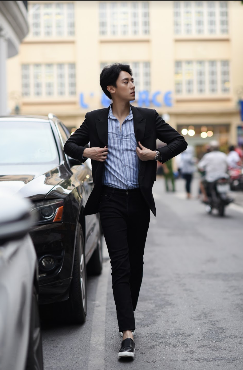 Rocker Nguyễn cực cuốn hút với street style ngày chớm đông - Ảnh 12. Rocker Nguyễn cực cuốn hút với street style ngày chớm đông - Ảnh 12.