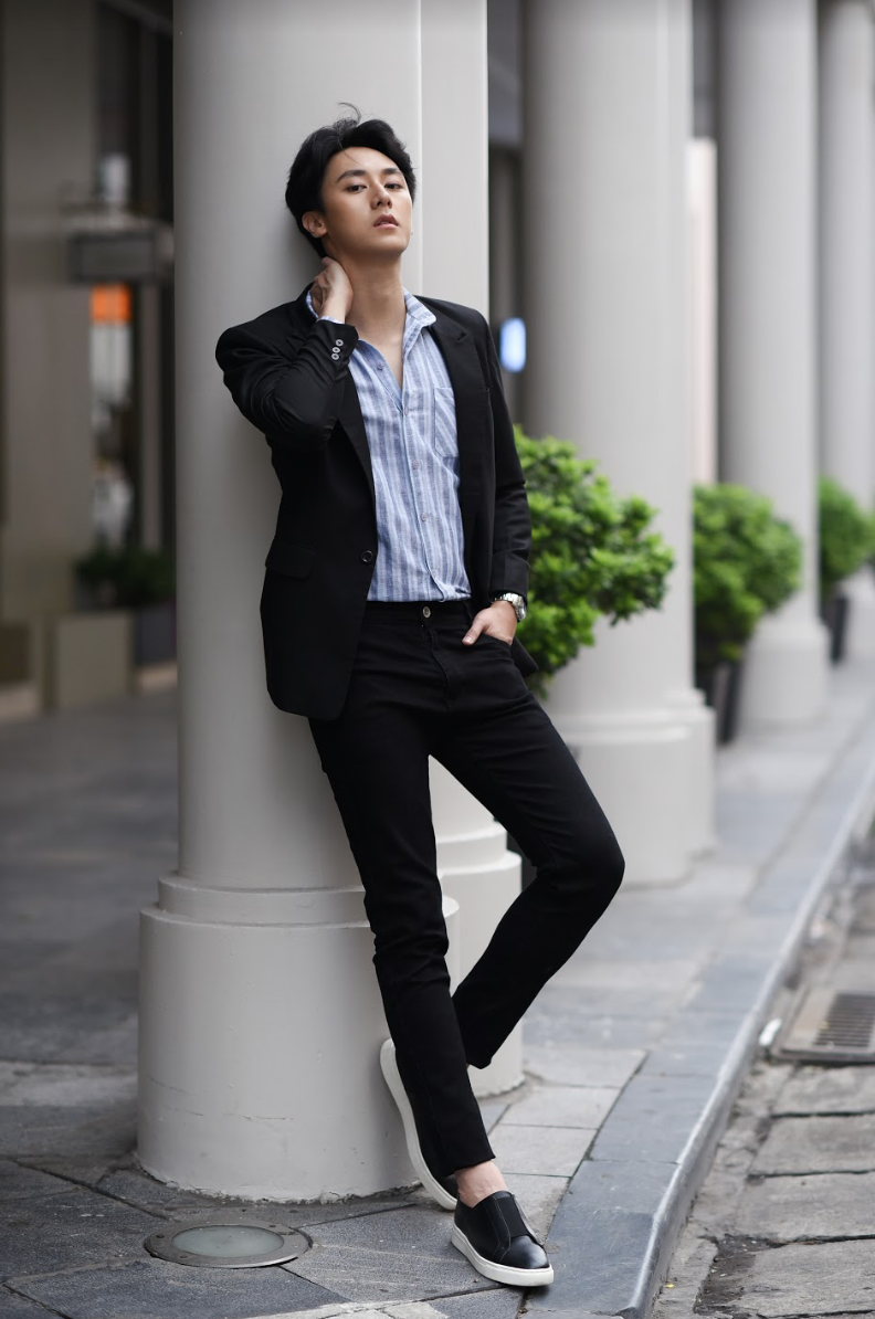 Rocker Nguyễn cực cuốn hút với street style ngày chớm đông - Ảnh 11. Rocker Nguyễn cực cuốn hút với street style ngày chớm đông - Ảnh 11.