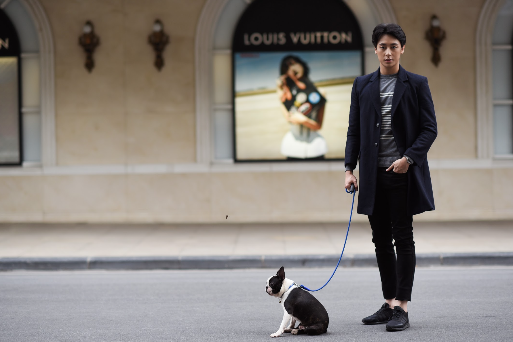 Rocker Nguyễn cực cuốn hút với street style ngày chớm đông - Ảnh 1. Rocker Nguyễn cực cuốn hút với street style ngày chớm đông - Ảnh 1.