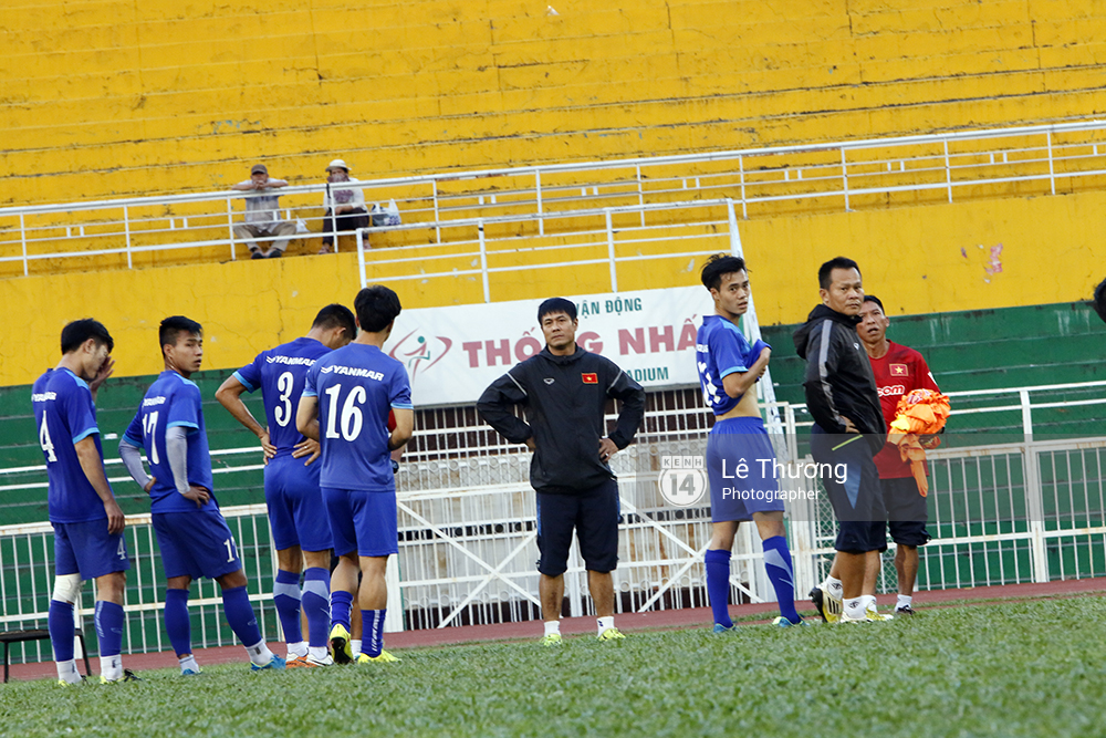 Tuyển thủ Việt Nam tạm chia tay đội về thăm bố bệnh ung thư - Ảnh 2. Tuyển thủ Việt Nam tạm chia tay đội về thăm bố bệnh ung thư - Ảnh 2.
