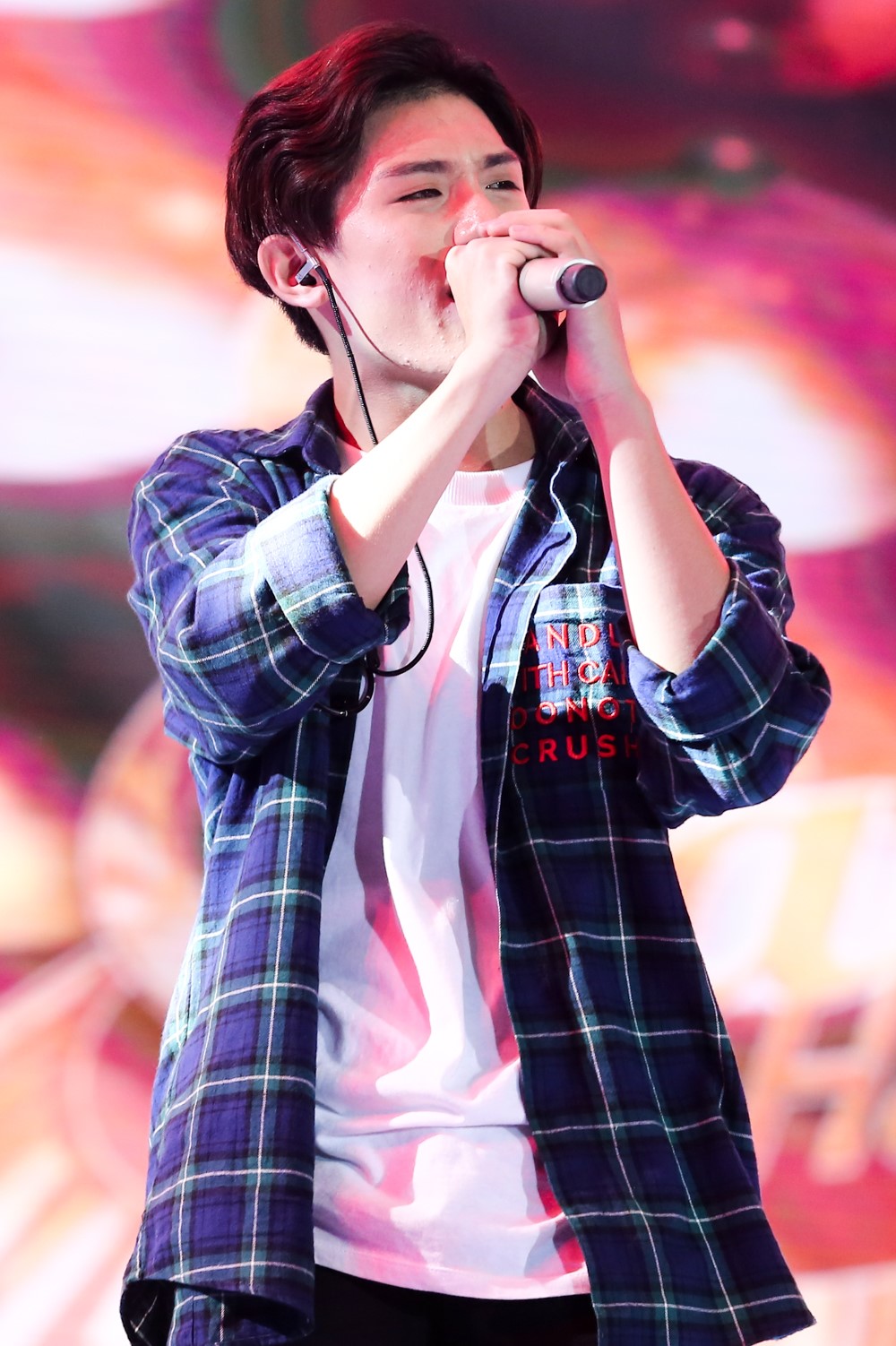 Thế Lân: Từ thí sinh bị ném đá của Giọng hát Việt nhí đến hot boy 16 tuổi gây sốt ở Sing My Song - Ảnh 18. Thế Lân: Từ thí sinh bị ném đá của Giọng hát Việt nhí đến hot boy 16 tuổi gây sốt ở Sing My Song - Ảnh 18.