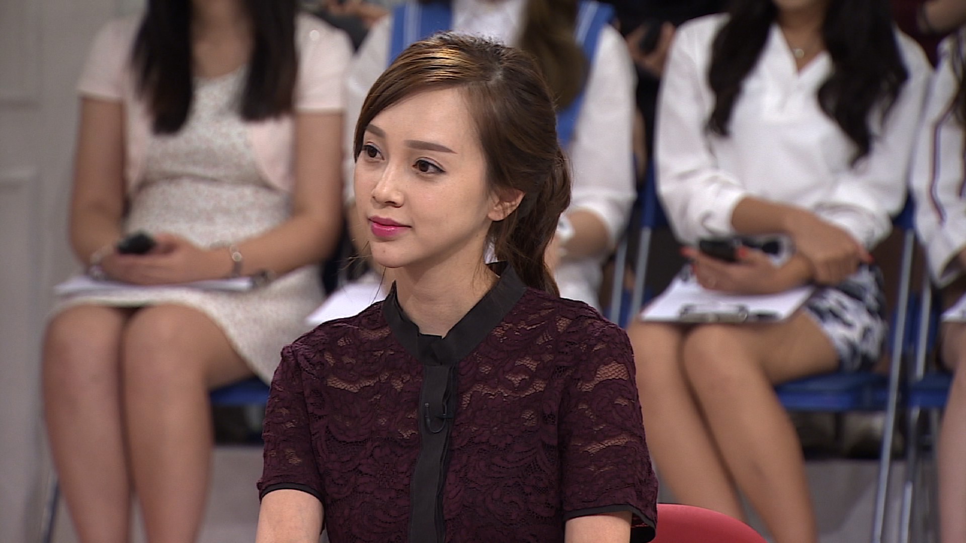 Cựu thành viên nhóm nhạc cùng Hwang Jung Eum lộ cằm như... muôi múc cơm - Ảnh 6. Cựu thành viên nhóm nhạc cùng Hwang Jung Eum lộ cằm như... muôi múc cơm - Ảnh 6.