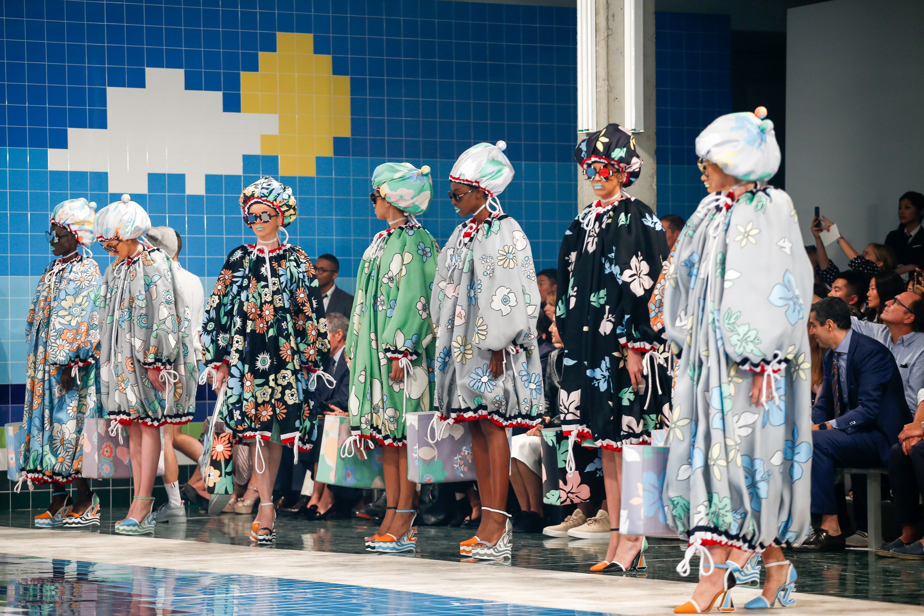 9 bộ sưu tập và những giấc mơ tuyệt vời cho con gái từ NYFW - Ảnh 15. 9 bộ sưu tập và những giấc mơ tuyệt vời cho con gái từ NYFW - Ảnh 15.