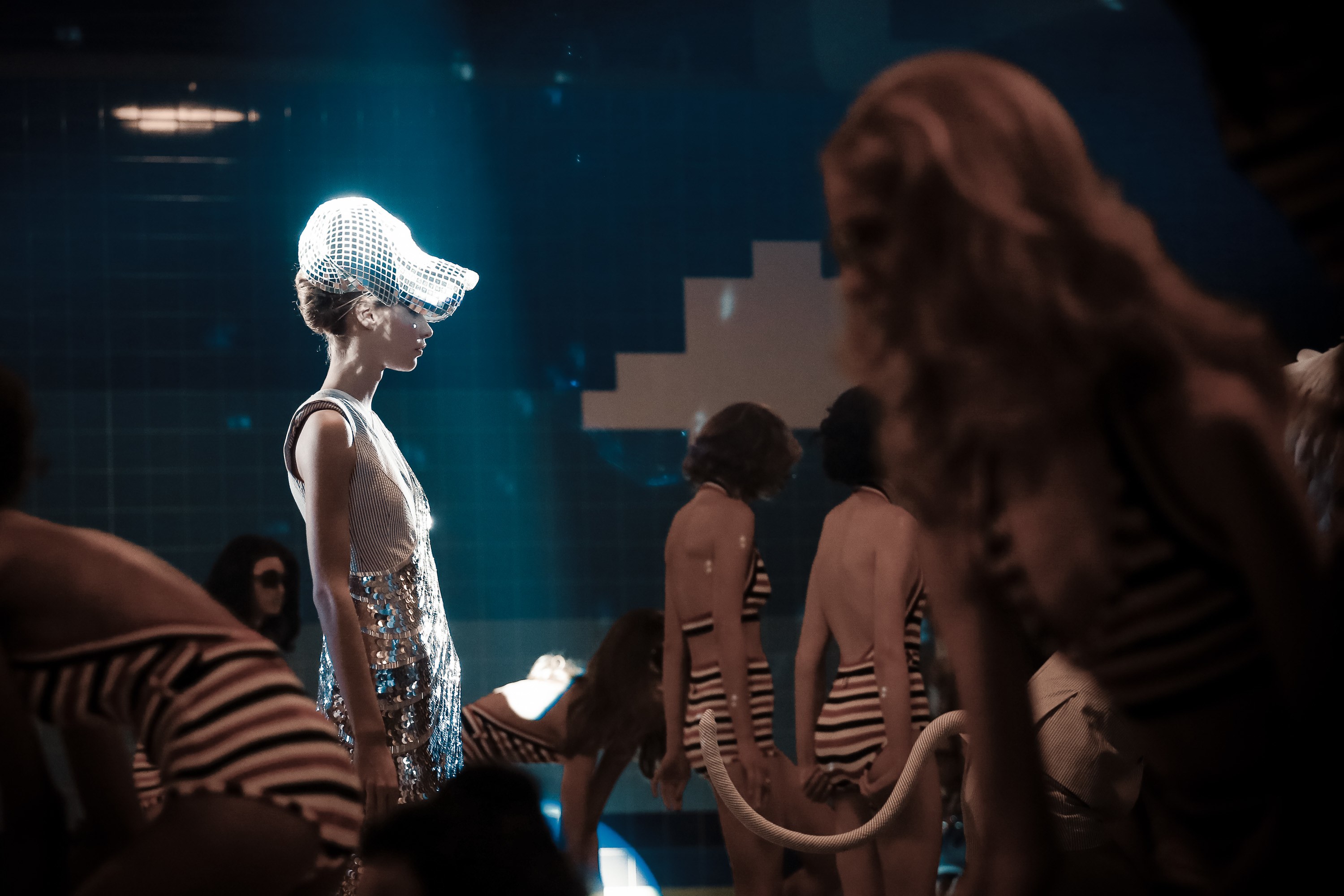 9 bộ sưu tập và những giấc mơ tuyệt vời cho con gái từ NYFW - Ảnh 18. 9 bộ sưu tập và những giấc mơ tuyệt vời cho con gái từ NYFW - Ảnh 18.