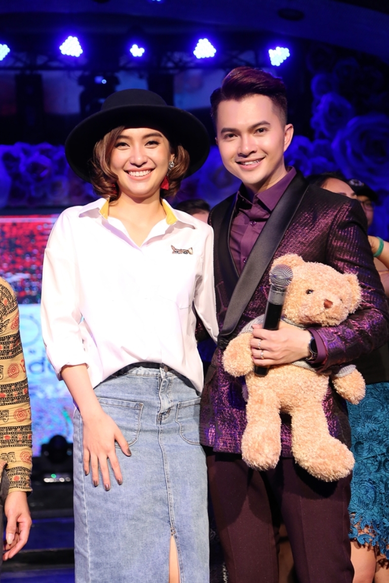 Nam Cường song ca ăn ý cùng Phương Mỹ Chi trong ngày ra mắt album Bolero - Ảnh 17. Nam Cường song ca ăn ý cùng Phương Mỹ Chi trong ngày ra mắt album Bolero - Ảnh 17.