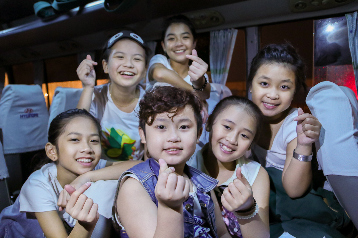 Noo Phước Thịnh cùng học trò quay MV bảo vệ môi trường - Ảnh 3. Noo Phước Thịnh cùng học trò quay MV bảo vệ môi trường - Ảnh 3.