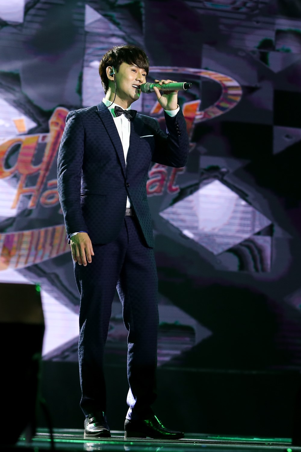 Ưng Đại Vệ: Nhìn con gái nhảy và hát chính là điều thôi thúc tôi trở lại showbiz! - Ảnh 4. Ưng Đại Vệ: Nhìn con gái nhảy và hát chính là điều thôi thúc tôi trở lại showbiz! - Ảnh 4.