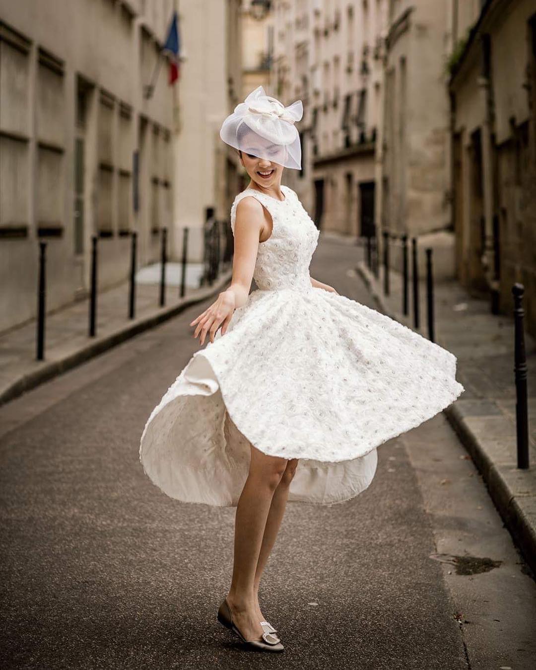 Ngắm trọn bộ 7 chiếc váy cưới, 4 bộ áo dài cùng loạt phụ kiện xa xỉ của cô gái thời tiết Mai Ngọc - Ảnh 16. Ngắm trọn bộ 7 chiếc váy cưới, 4 bộ áo dài cùng loạt phụ kiện xa xỉ của cô gái thời tiết Mai Ngọc - Ảnh 16.