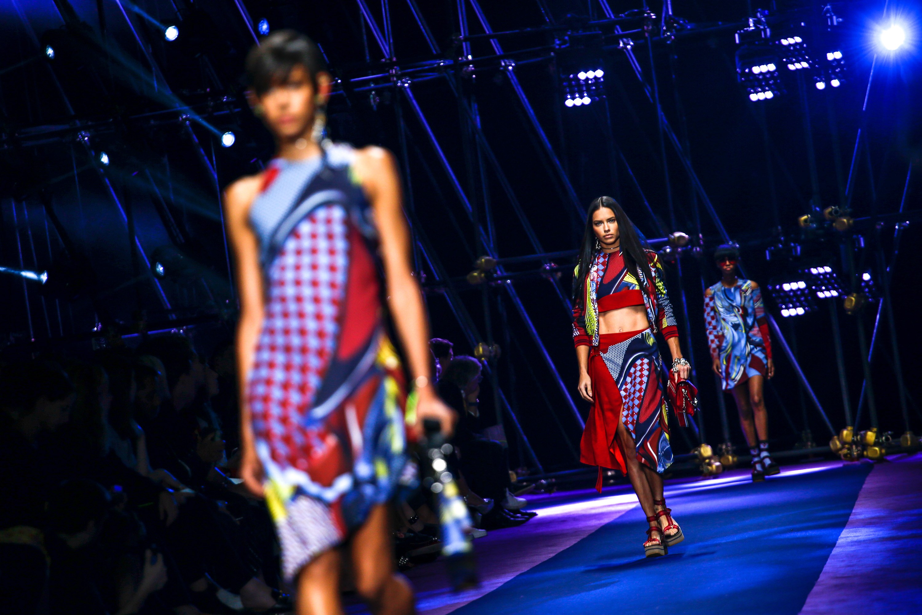 Nếu muốn mơ, hãy mơ những giấc mơ ngọt ngào nhất từ Milan - Ảnh 17. Nếu muốn mơ, hãy mơ những giấc mơ ngọt ngào nhất từ Milan - Ảnh 17.