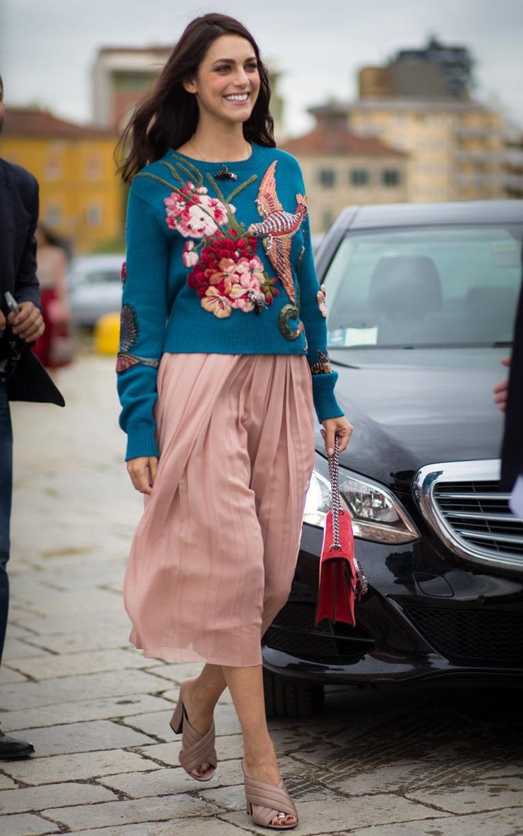 Với khuynh hướng họa máu thêu đặt, bạn sẽ chộ quanh năm là mùa xuân! - Ảnh 22. Với khuynh hướng họa máu thêu đặt, bạn sẽ chộ quanh năm là mùa xuân! - Ảnh 22.