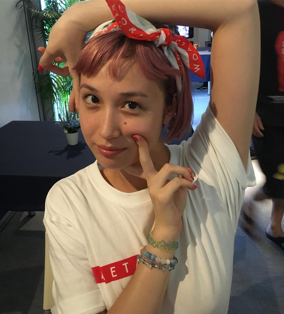 Bạn gái cũ G-Dragon Kiko Mizuhara khoe em ruột vừa cá tính, vừa xinh xắn đáng yêu - Ảnh 13. Bạn gái cũ G-Dragon Kiko Mizuhara khoe em ruột vừa cá tính, vừa xinh xắn đáng yêu - Ảnh 13.