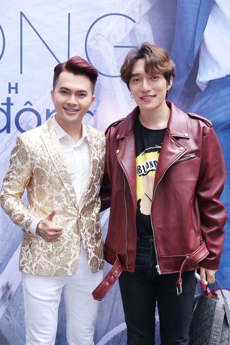 Nam Cường song ca ăn ý cùng Phương Mỹ Chi trong ngày ra mắt album Bolero - Ảnh 20. Nam Cường song ca ăn ý cùng Phương Mỹ Chi trong ngày ra mắt album Bolero - Ảnh 20.