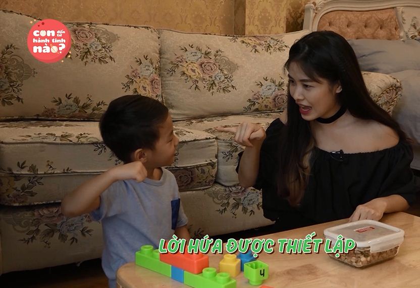 Xuất hiện soái ca nhí sợ ếch của nhà Đăng Khôi - Thủy Anh! - Ảnh 2. Xuất hiện soái ca nhí sợ ếch của nhà Đăng Khôi - Thủy Anh! - Ảnh 2.