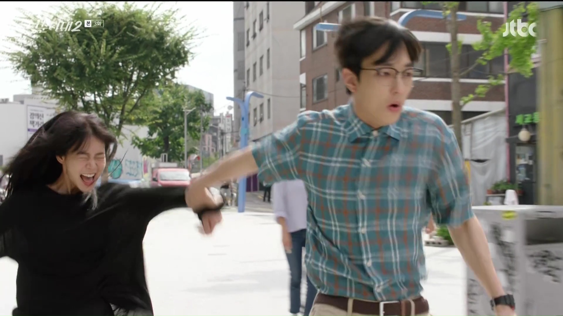 Hé lộ lí do trai đẹp bí ẩn của Age of Youth 2 đi ở trọ - Ảnh 6. Hé lộ lí do trai đẹp bí ẩn của Age of Youth 2 đi ở trọ - Ảnh 6.