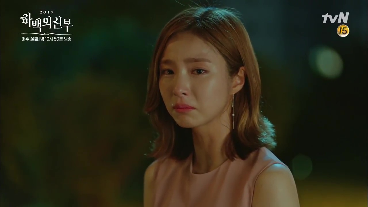 Sống bẩn, làm việc kém, nấu dở, Shin Se Kyung vẫn được 2 soái ca giành giật! - Ảnh 12. Sống bẩn, làm việc kém, nấu dở, Shin Se Kyung vẫn được 2 soái ca giành giật! - Ảnh 12.