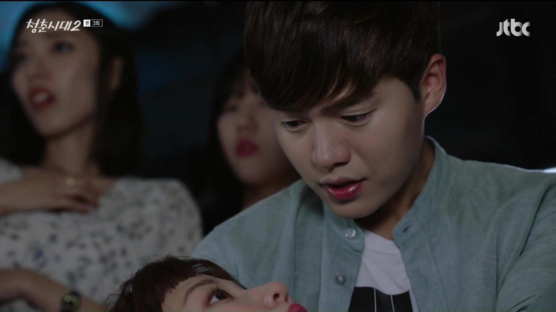 Hé lộ lí do trai đẹp bí ẩn của Age of Youth 2 đi ở trọ - Ảnh 15. Hé lộ lí do trai đẹp bí ẩn của Age of Youth 2 đi ở trọ - Ảnh 15.