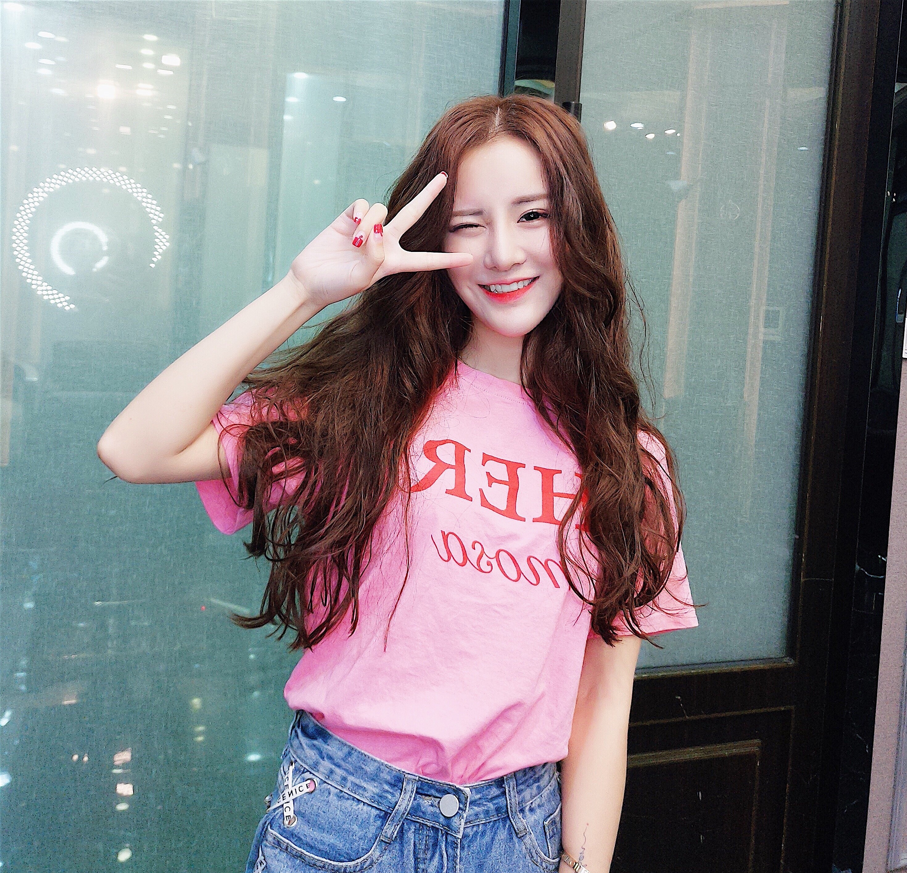 Không thể rời mắt khỏi loạt clip đáng yêu của cô bạn răng khểnh đến từ Trung Quốc - Ảnh 8. Không thể rời mắt khỏi loạt clip đáng yêu của cô bạn răng khểnh đến từ Trung Quốc - Ảnh 8.