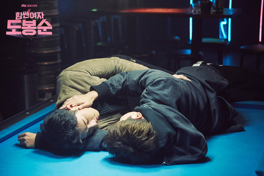 Giả gay quá lâu, Park Bo Young quên mất Park Hyung Sik cũng là đàn ông! - Ảnh 13. Giả gay quá lâu, Park Bo Young quên mất Park Hyung Sik cũng là đàn ông! - Ảnh 13.