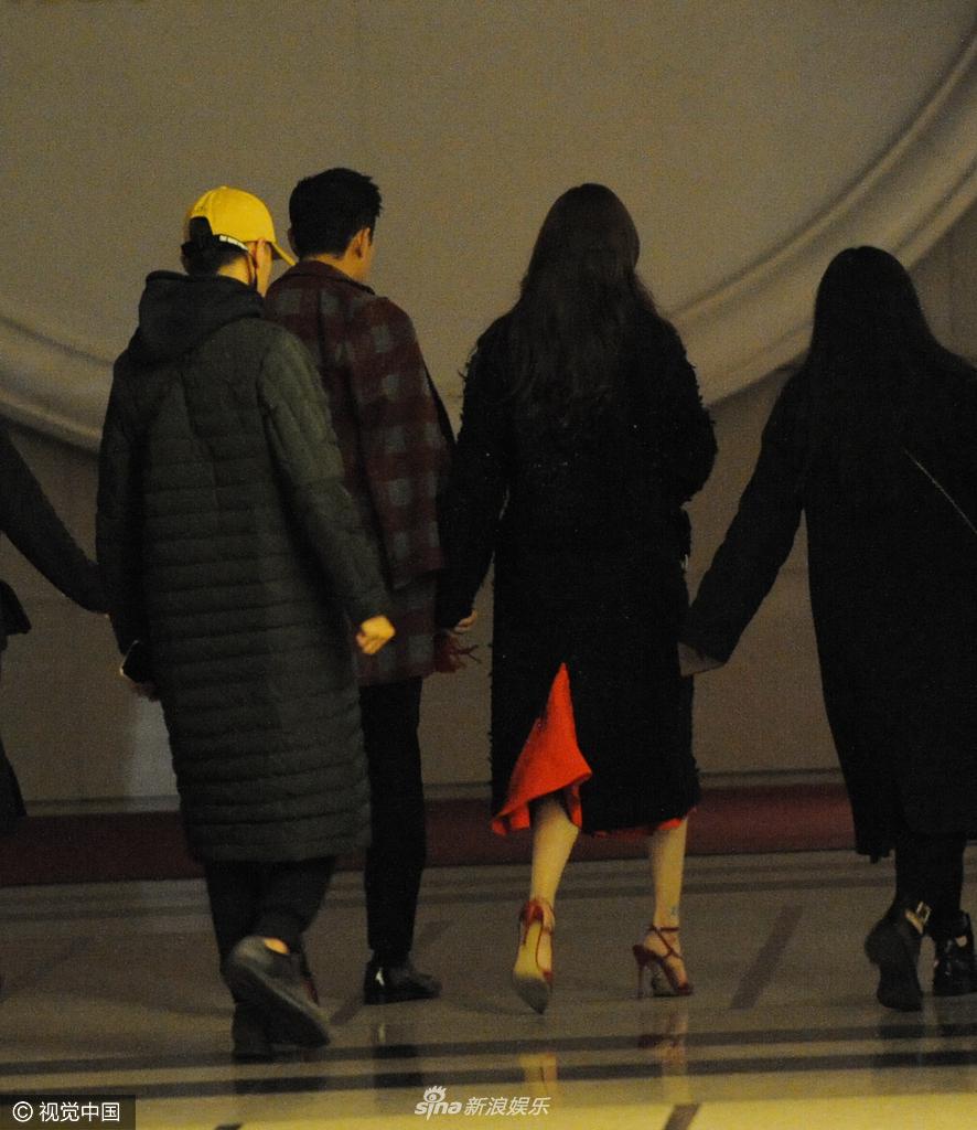 Đường Yên được bạn trai chăm chút từng ly từng tí sau khi công khai tình cảm - Ảnh 1. Đường Yên được bạn trai chăm chút từng ly từng tí sau khi công khai tình cảm - Ảnh 1.