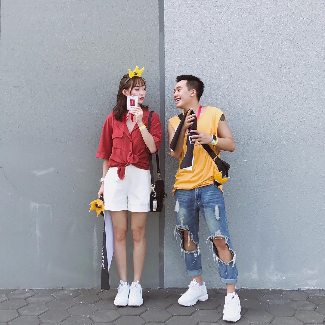 Giới trẻ châu Á người người nhà nhà đang diện T-shirt và sneaker Fila chất phát ngất ra sao? - Ảnh 23. Giới trẻ châu Á người người nhà nhà đang diện T-shirt và sneaker Fila chất phát ngất ra sao? - Ảnh 23.