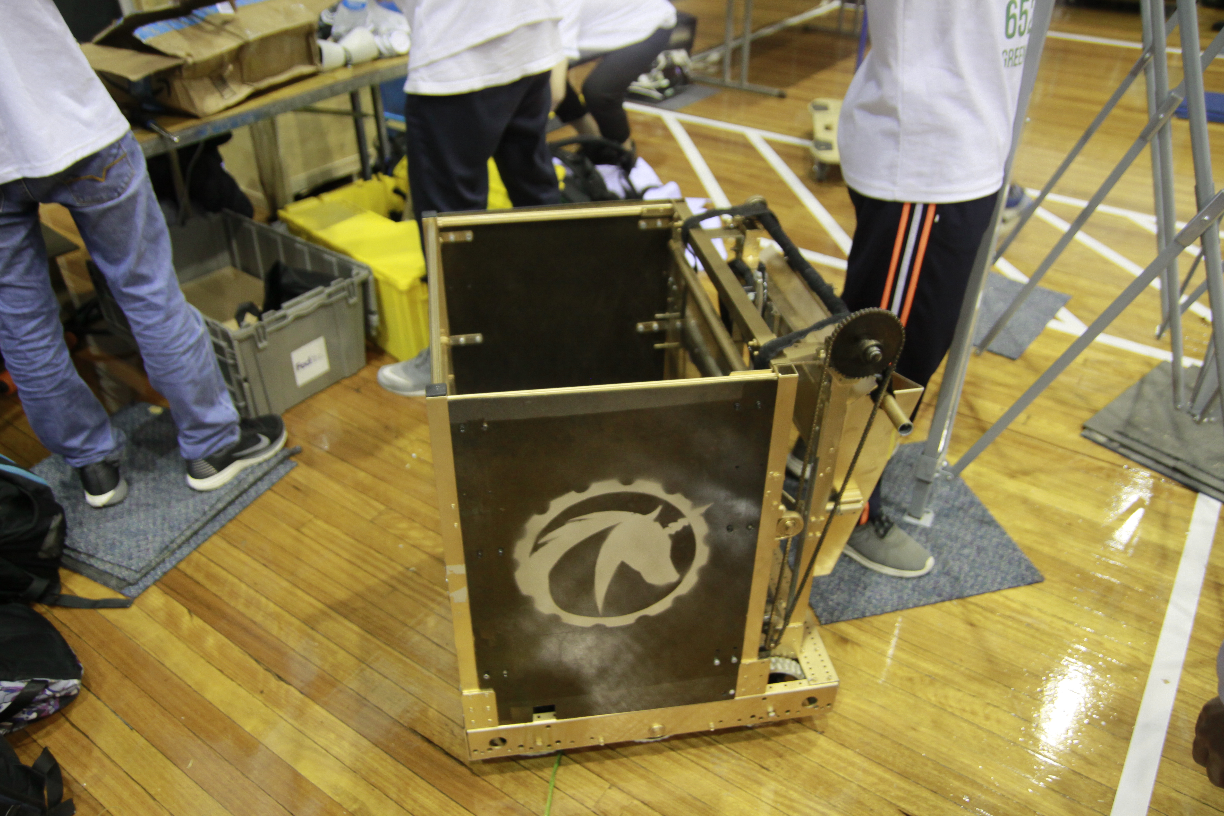 Trường Ams có nhóm học sinh đầu tiên của Việt Nam đi thi robot quốc tế - Ảnh 9. Trường Ams có nhóm học sinh đầu tiên của Việt Nam đi thi robot quốc tế - Ảnh 9.